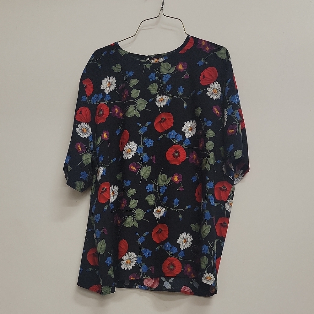Sag Harbor Red and White Shell Blouse Rayon Floral Medium Vintage 90s Oversized